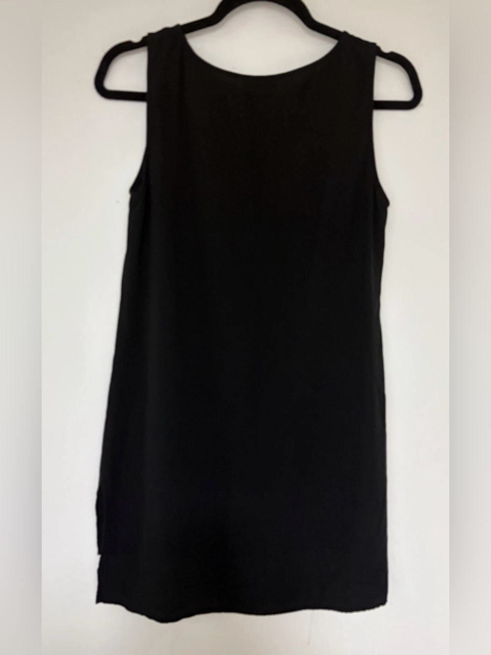 Eileen Fisher Women’s Black Sleeveless Tunic Top 100% Silk Size XS - Picture 2 of 6